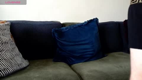 Snapshot of aaronstone_ chatting on February 19, 10:23 am Scrufffypup online show from February 19, 10:23 am