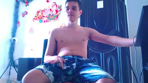 adam hot11 online show from December 7, 4:36 pm