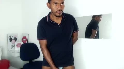 adam_morgan2 online show from November 23, 4:34 am