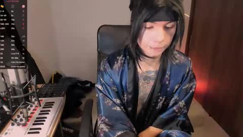 Snapshot of adam_rocket chatting on October 12, 1:43 am Adam online show from October 12, 1:43 am