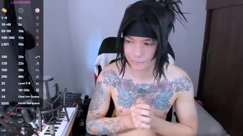  Adam online show from November 4, 2:40 pm