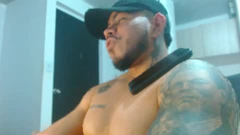 adam shilder7 online show from April 18, 10:42 pm