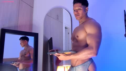 adambrocs1 online show from October 25, 8:05 am