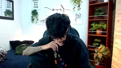Adam online show from May 24, 1:33 am