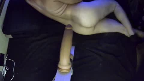 adamineve online show from November 3, 9:27 pm