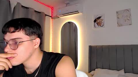 adan___tyler online show from October 17, 11:53 pm