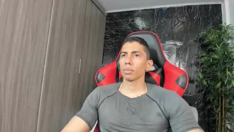 Adan Sin online show from April 11, 3:48 pm