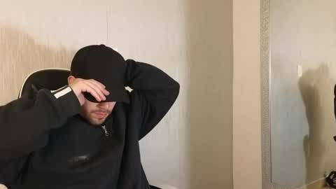 Ades online show from October 3, 11:48 am