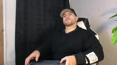 Ades online show from October 7, 11:58 am