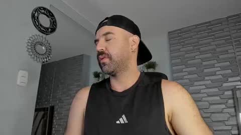 Juan online show from October 21, 6:00 pm