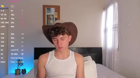Snapshot of aidan_hale chatting on December 30, 8:36 pm A H online show from December 30, 8:36 pm