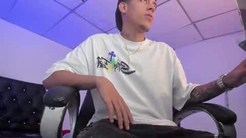 Aiden Boy online show from October 21, 5:49 pm