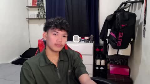 aj_daksxx online show from August 4, 2:50 am