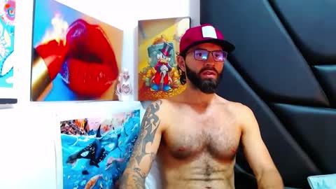 akiles online show from March 31, 11:17 pm