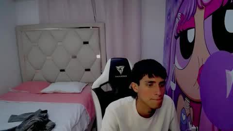 Akyra latin online show from February 4, 6:58 pm