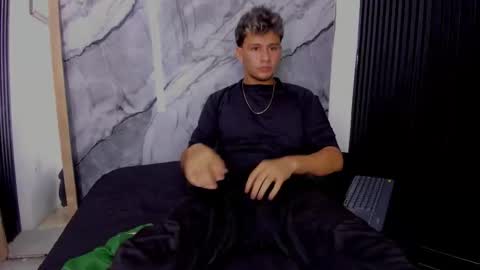 alan__smith online show from November 19, 8:30 pm