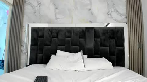 alan_blacke online show from October 24, 8:10 pm