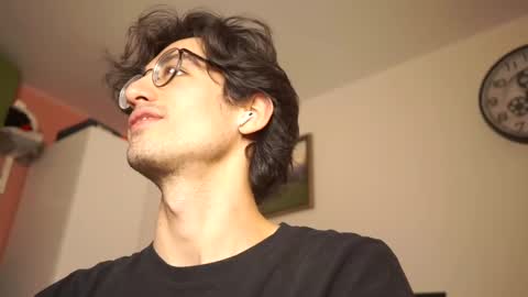 idenavarre online show from February 20, 12:30 am