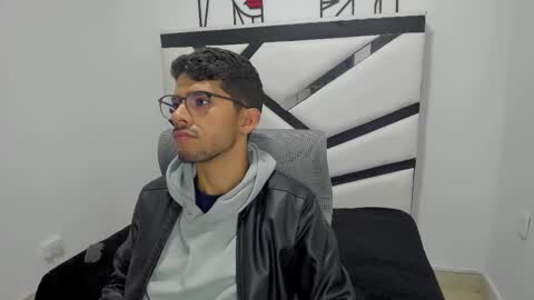 Snapshot of alanvilla_lobo chatting on October 13, 7:09 pm alanvilla_lobo online show from October 13, 7:09 pm