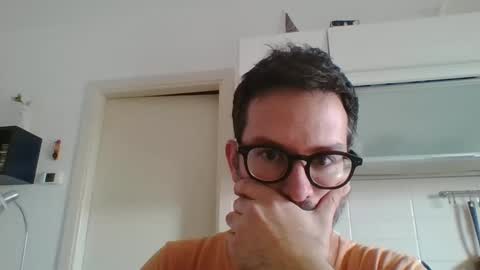 Snapshot of albertodivenire chatting on March 9, 1:59 pm albertodivenire online show from March 9, 1:59 pm