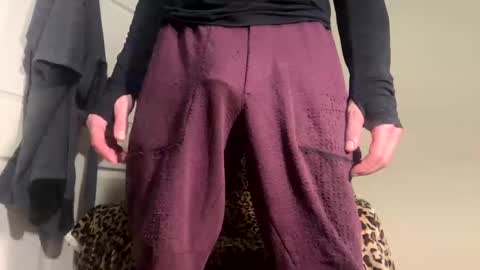 alcapone33245 online show from November 17, 7:44 am