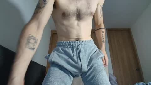 Snapshot of alejandro_bigcock chatting on September 24, 2:55 am Alejandro Hernndez online show from September 24, 2:55 am
