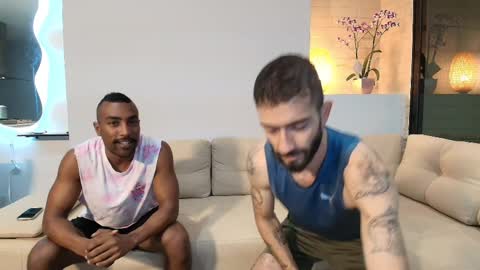Snapshot of alejandro_bigcock chatting on February 25, 3:09 am Alejandro Hernndez online show from February 25, 3:09 am