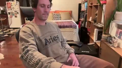 pluto online show from April 4, 10:29 pm