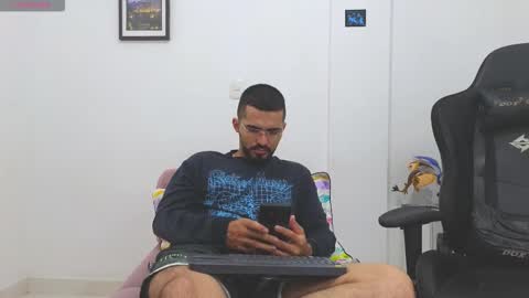 alejandroo_7 online show from January 31, 7:11 pm