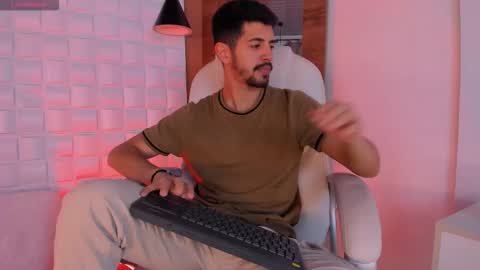 Alejo  online show from October 19, 3:33 am