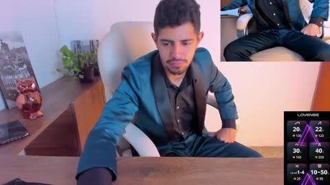 Alejo  online show from January 3, 7:50 pm