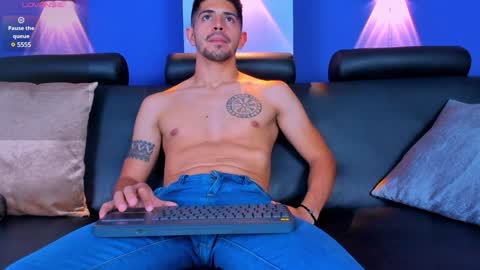 Alejo  online show from January 29, 8:25 pm