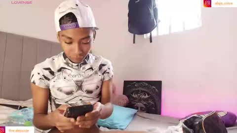 alejo_cute online show from February 15, 3:50 pm