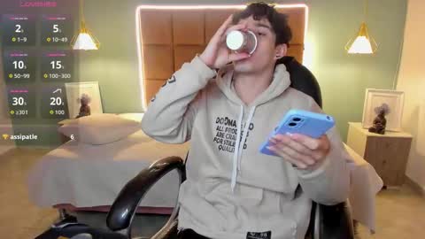 ALejoo Saenz online show from November 17, 2:58 am