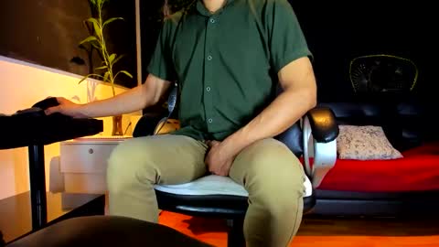 ALESSANDRO  WYE online show from February 24, 6:03 am