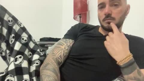 alessandromori91 online show from December 15, 10:07 pm