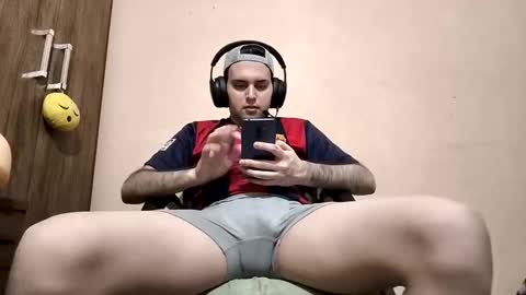 Ale Suarez online show from March 18, 12:02 am