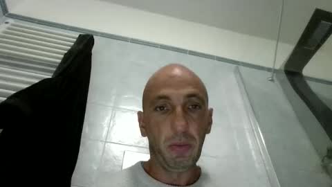 Snapshot of alex120475 chatting on October 1, 9:13 am alex120475 online show from October 1, 9:13 am