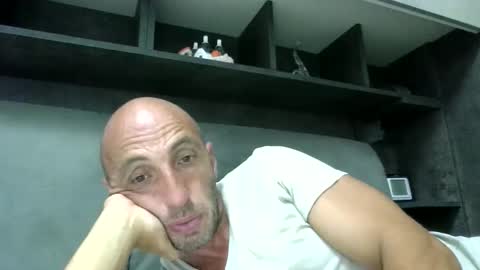 Snapshot of alex120475 chatting on September 9, 9:24 pm alex120475 online show from September 9, 9:24 pm