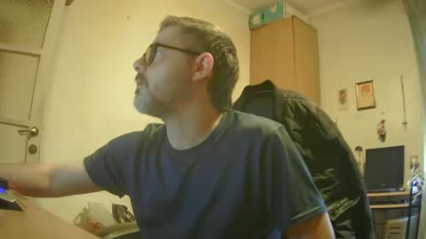 Snapshot of alex81pv1981 chatting on January 2, 9:00 am alex81pv1981 online show from January 2, 9:00 am