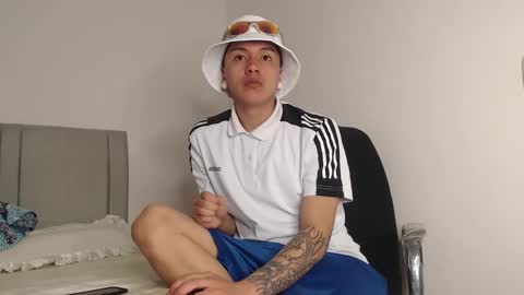 Owen online show from February 3, 2:42 am