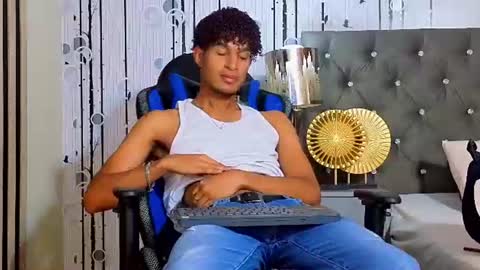 Alexander  online show from June 12, 7:33 pm