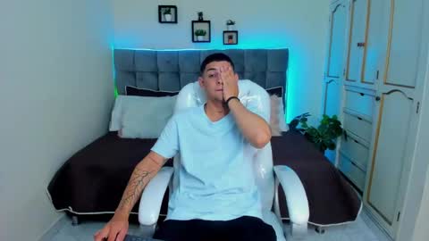 alex online show from January 24, 12:20 pm