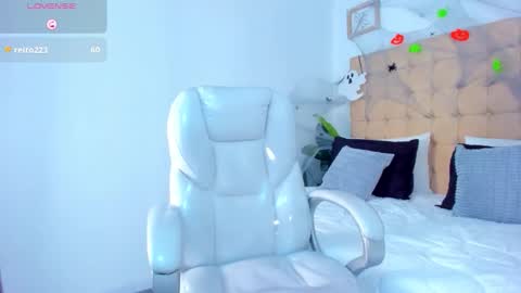 alex online show from October 13, 10:54 am