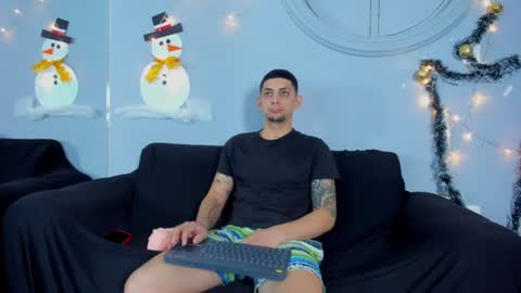 alex online show from December 3, 12:16 pm