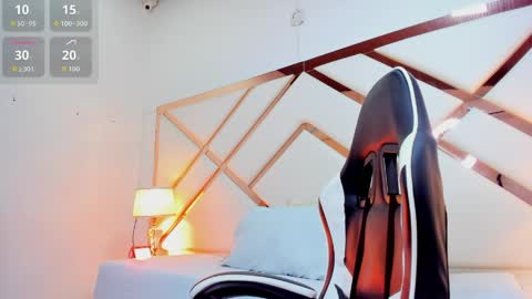 Alex  online show from April 14, 8:30 pm