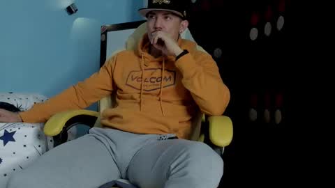 alex_sthorm online show from January 14, 2:27 am