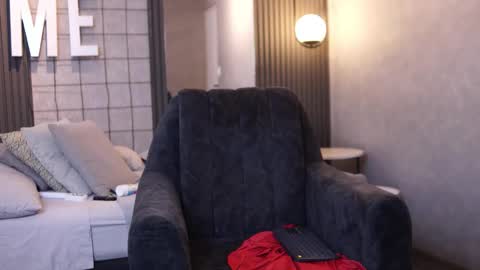 Alex Towers online show from March 31, 6:31 pm