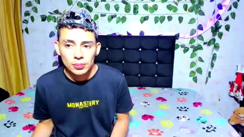 alexander and xiao online show from December 31, 2:40 am