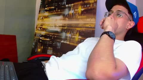 alexgiraldo__ online show from July 5, 4:19 am